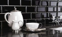 Pločica Monocolor Negro Biselado Brillo 10x20cm 1